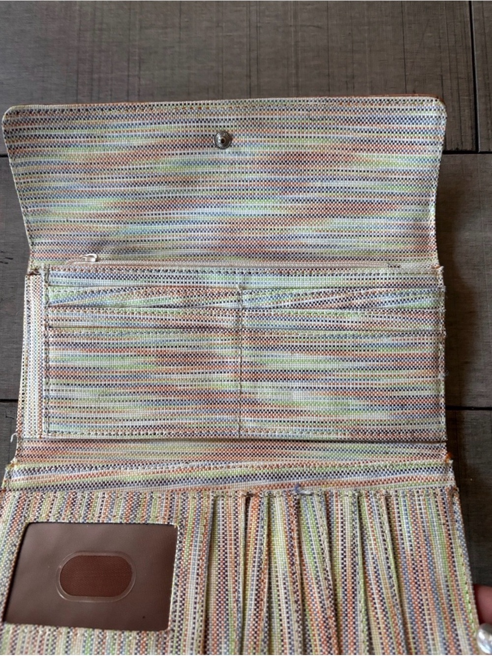 ❤️‍🔥5/$25❤️‍🔥Y2K*Rare Find*Patent Croc-Embossed Trifold Wallet - Picture 4 of 4